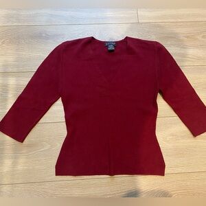 Burgandy V-neck sweater Small